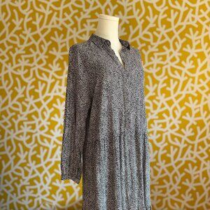H&M Black White Print Tiered Midi Shirt Dress - Small
